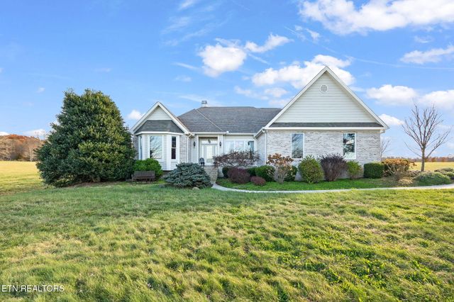 135 Austin Lane, Deer Lodge, TN 37726