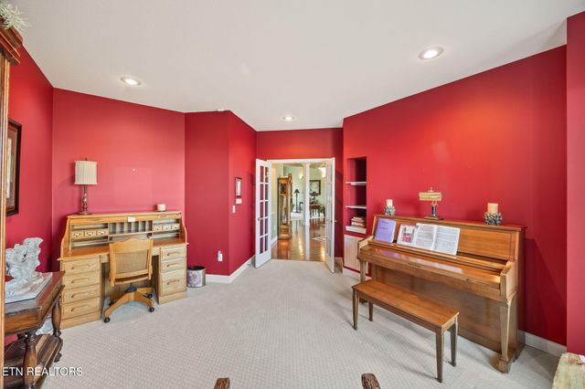 135 Austin Lane, Deer Lodge, TN 37726