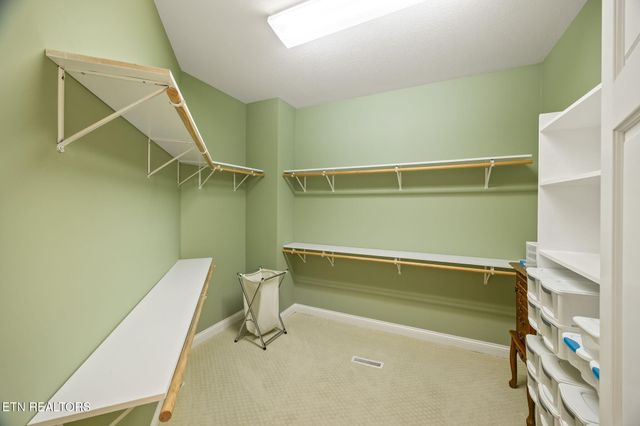 135 Austin Lane, Deer Lodge, TN 37726