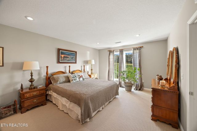 135 Austin Lane, Deer Lodge, TN 37726