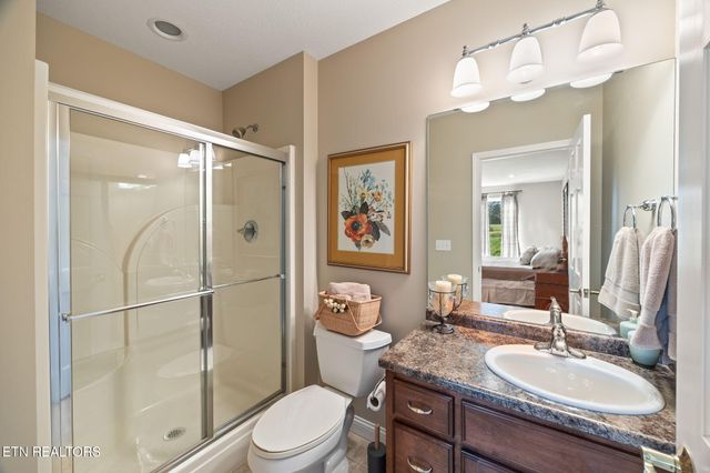 135 Austin Lane, Deer Lodge, TN 37726