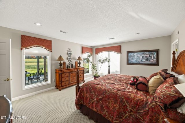 135 Austin Lane, Deer Lodge, TN 37726