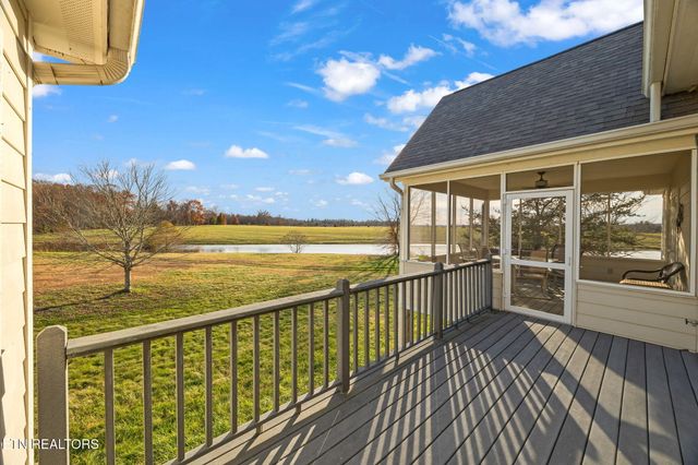 135 Austin Lane, Deer Lodge, TN 37726