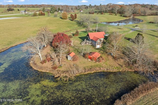 135 Austin Lane, Deer Lodge, TN 37726