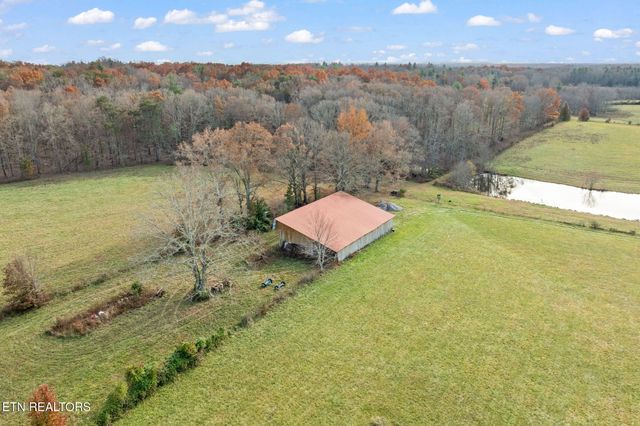 135 Austin Lane, Deer Lodge, TN 37726