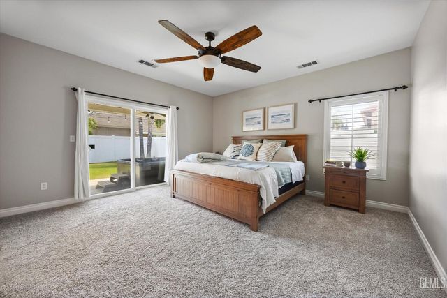 12701 Sable Point Drive, Bakersfield, CA 93312