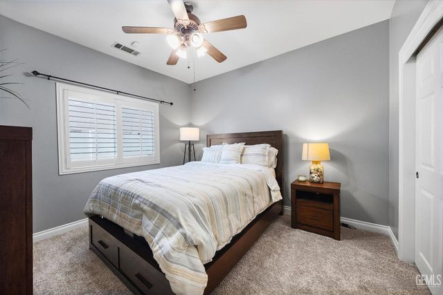 12701 Sable Point Drive, Bakersfield, CA 93312