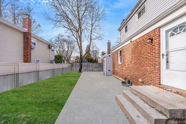 526 Albert Street, East Meadow, NY 11554