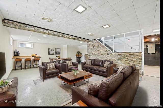 526 Albert Street, East Meadow, NY 11554