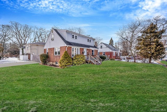 526 Albert Street, East Meadow, NY 11554