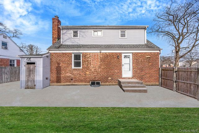 526 Albert Street, East Meadow, NY 11554