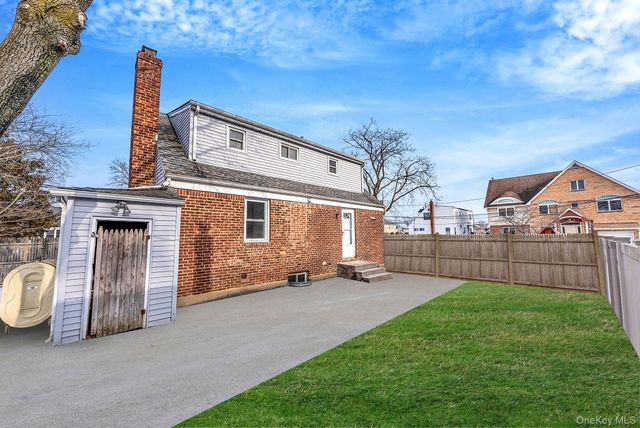 526 Albert Street, East Meadow, NY 11554