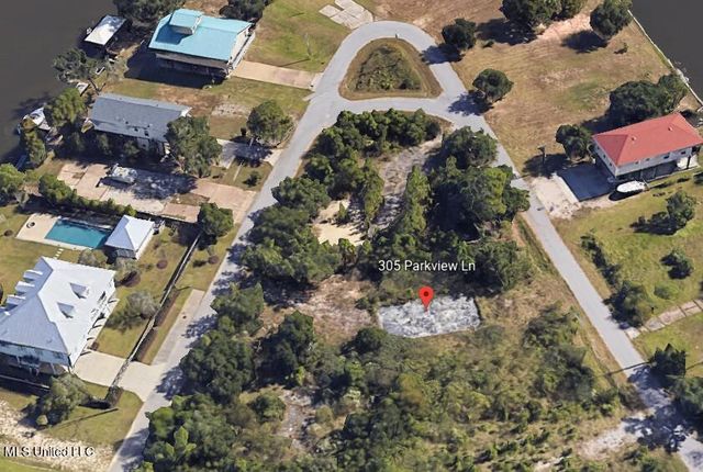 305 Parkview Lane, Pass Christian, MS 39571
