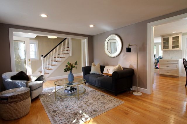 31 Governor Andrew Road, Hingham, MA 02043