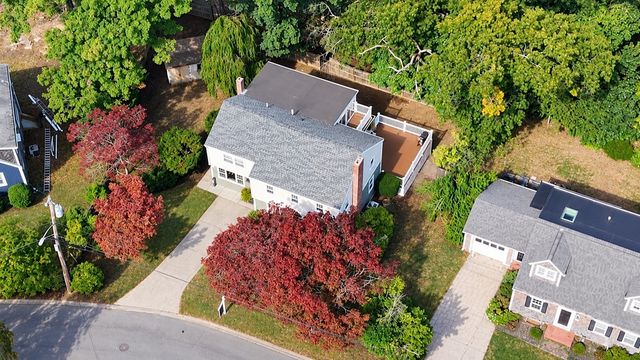 31 Governor Andrew Road, Hingham, MA 02043