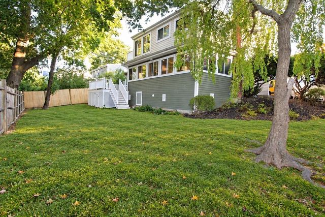 31 Governor Andrew Road, Hingham, MA 02043