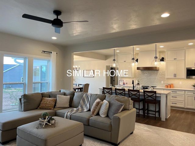 N8864 GALWAY LANE, Menasha, WI 54952