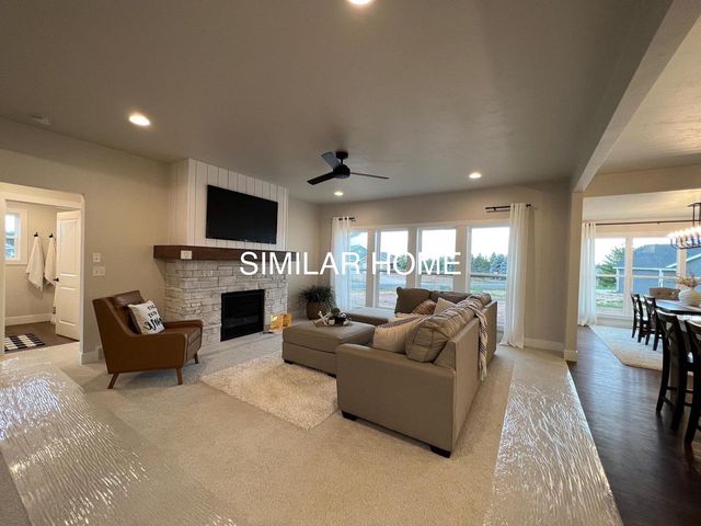 N8864 GALWAY LANE, Menasha, WI 54952