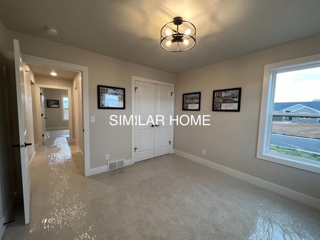 N8864 GALWAY LANE, Menasha, WI 54952