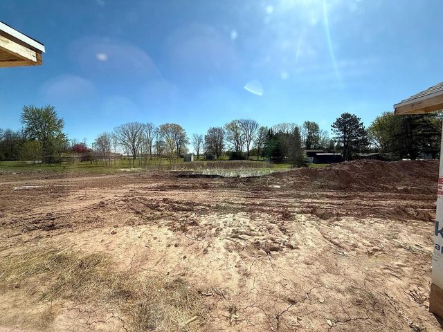 N8864 GALWAY LANE, Menasha, WI 54952