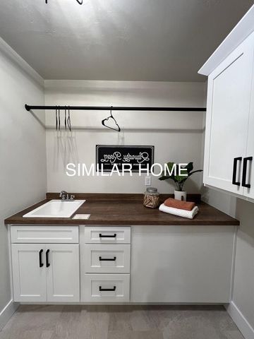 N8864 GALWAY LANE, Menasha, WI 54952