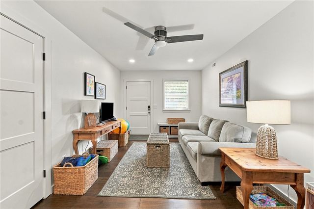 522 Hawthorn Street, Fayetteville, AR 72701