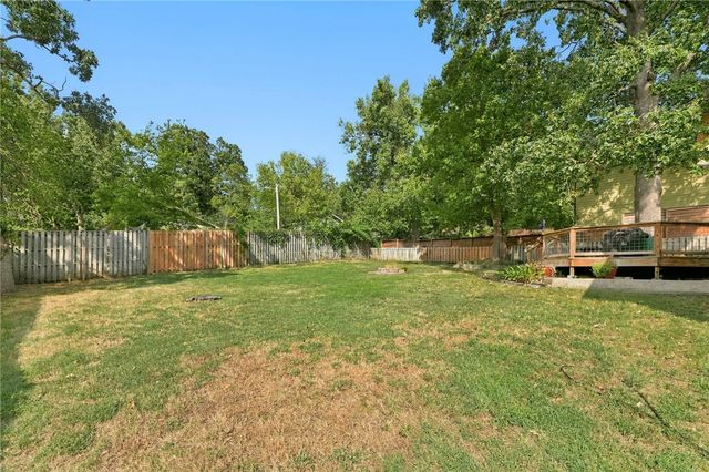 522 Hawthorn Street, Fayetteville, AR 72701