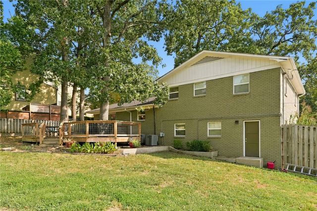522 Hawthorn Street, Fayetteville, AR 72701