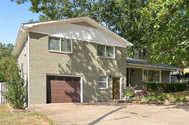 522 Hawthorn Street, Fayetteville, AR 72701