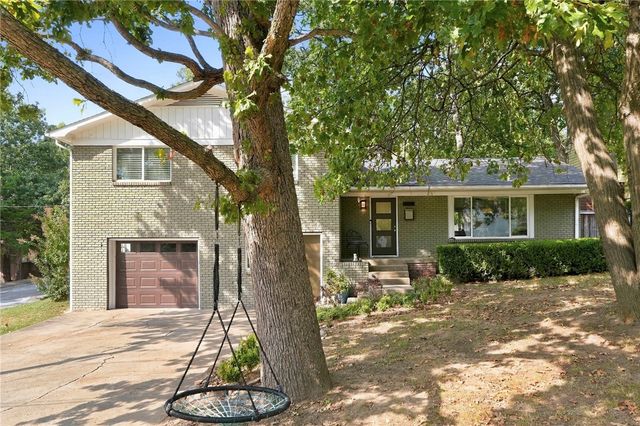 522 Hawthorn Street, Fayetteville, AR 72701