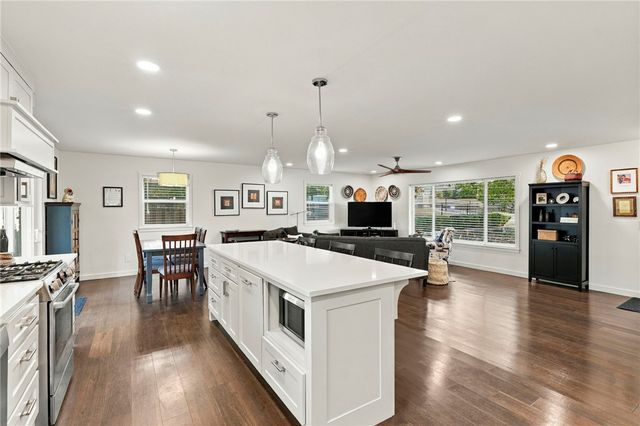 522 Hawthorn Street, Fayetteville, AR 72701
