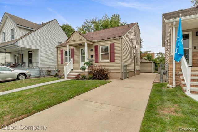 695 E Webster Street, Ferndale, MI 48220