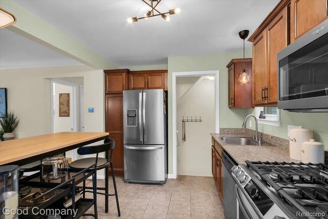 695 E Webster Street, Ferndale, MI 48220