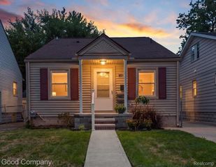 695 E Webster Street, Ferndale, MI 48220