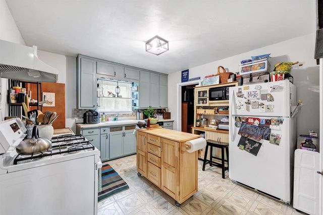 1307 S CLAY STREET, Green Bay, WI 54301