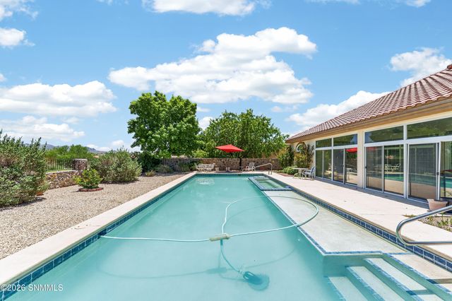 1170 Golf Club Road, Las Cruces, NM 88011