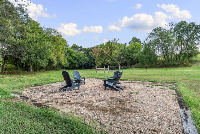 412 NW Cowan Avenue, Gentry, AR 72734