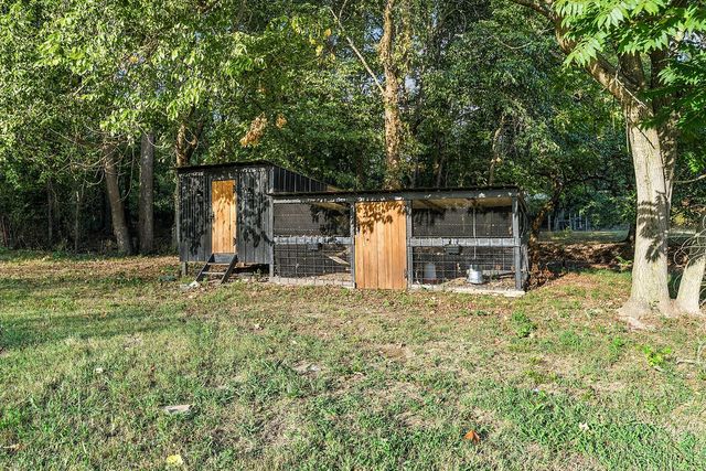412 NW Cowan Avenue, Gentry, AR 72734