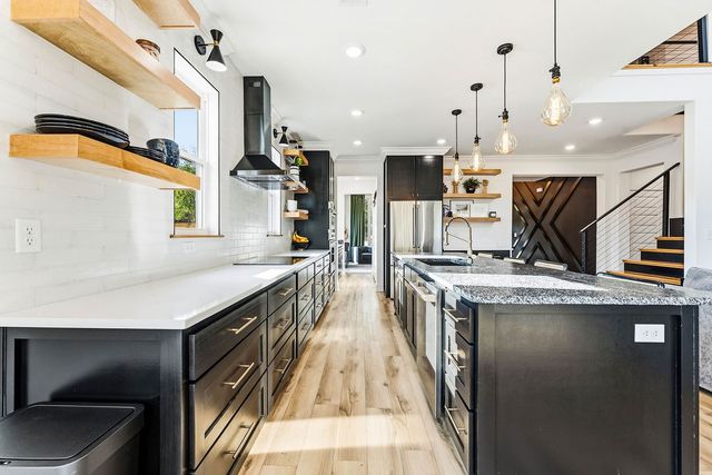 412 NW Cowan Avenue, Gentry, AR 72734