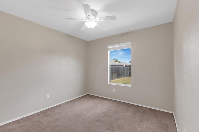 111 S Creekbend DR, Hutto, TX 78634