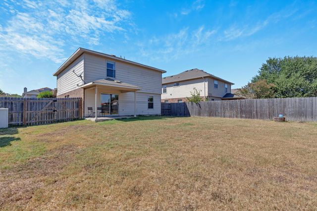 111 S Creekbend DR, Hutto, TX 78634