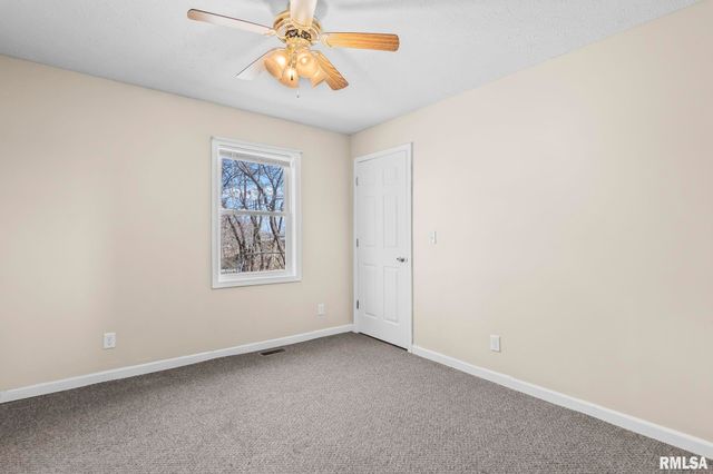 3765 Pet Cemetery Road, Springfield, IL 62707