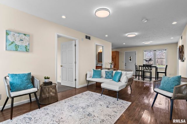 3765 Pet Cemetery Road, Springfield, IL 62707