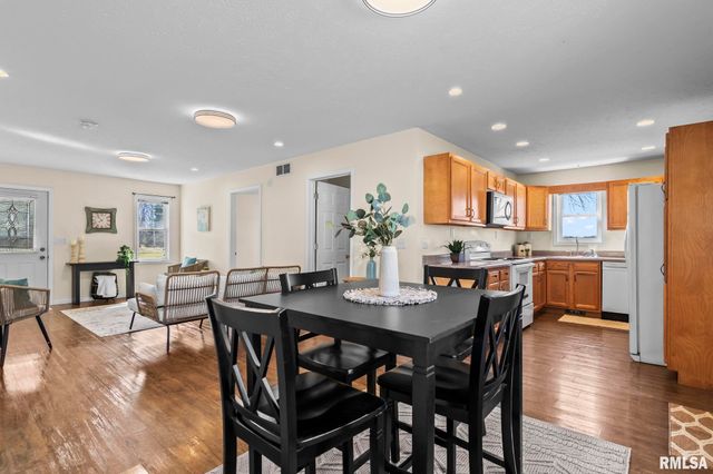 3765 Pet Cemetery Road, Springfield, IL 62707