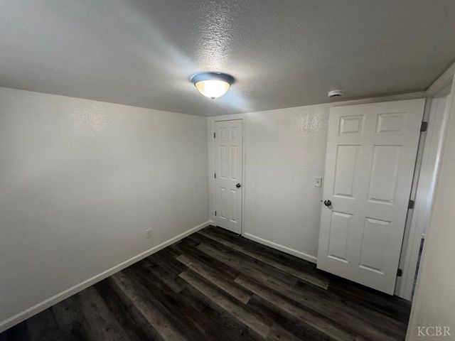 2901 E Olive Avenue, Fresno, CA 93701