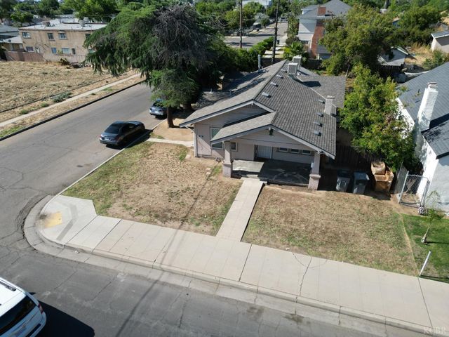 2901 E Olive Avenue, Fresno, CA 93701