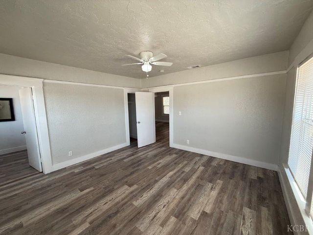 2901 E Olive Avenue, Fresno, CA 93701