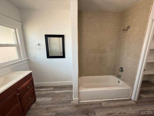 2901 E Olive Avenue, Fresno, CA 93701