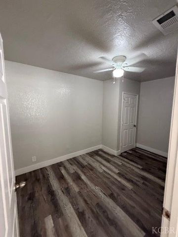 2901 E Olive Avenue, Fresno, CA 93701