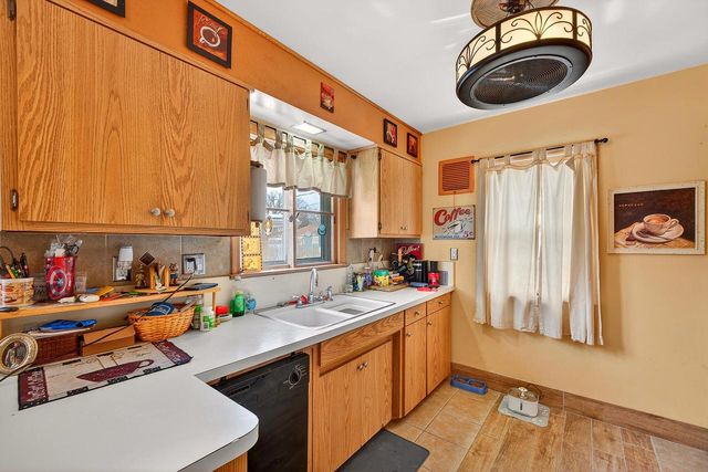 7849 Pershing BOULEVARD, Kenosha, WI 53142